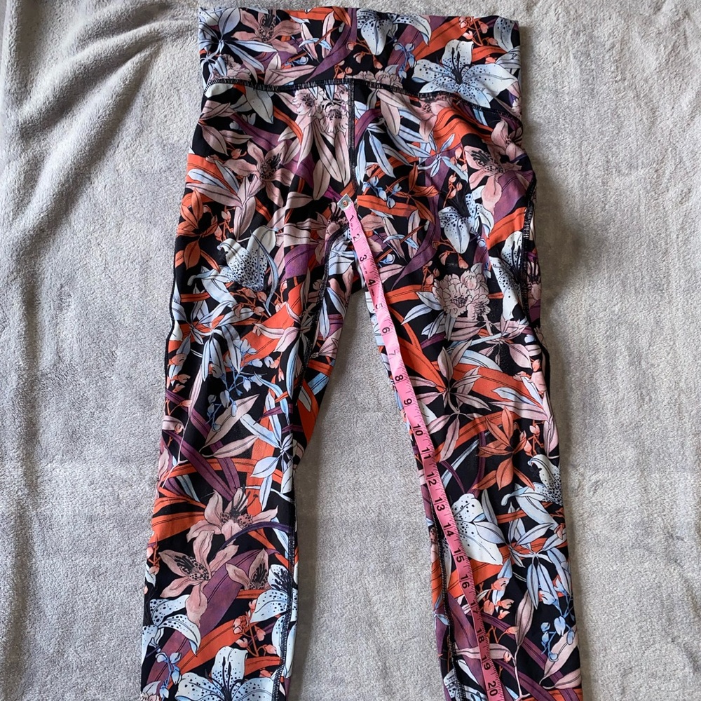 *SOLD on eBay* Lululemon Leggings 8